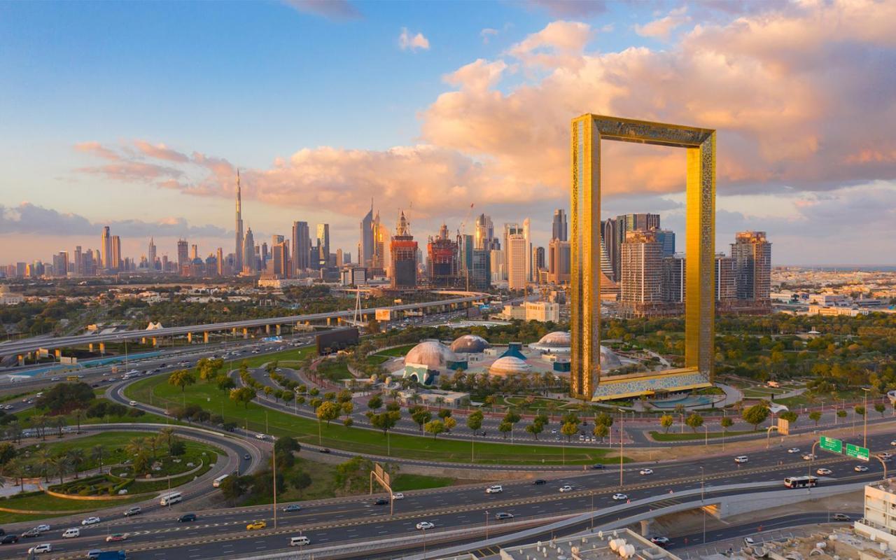 Call Us Dubai Buitenkant foto